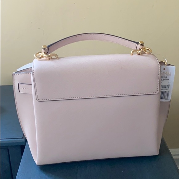 New Michael Kors Rochelle Soft Pink LeatherSatchel - Picture 3 of 5